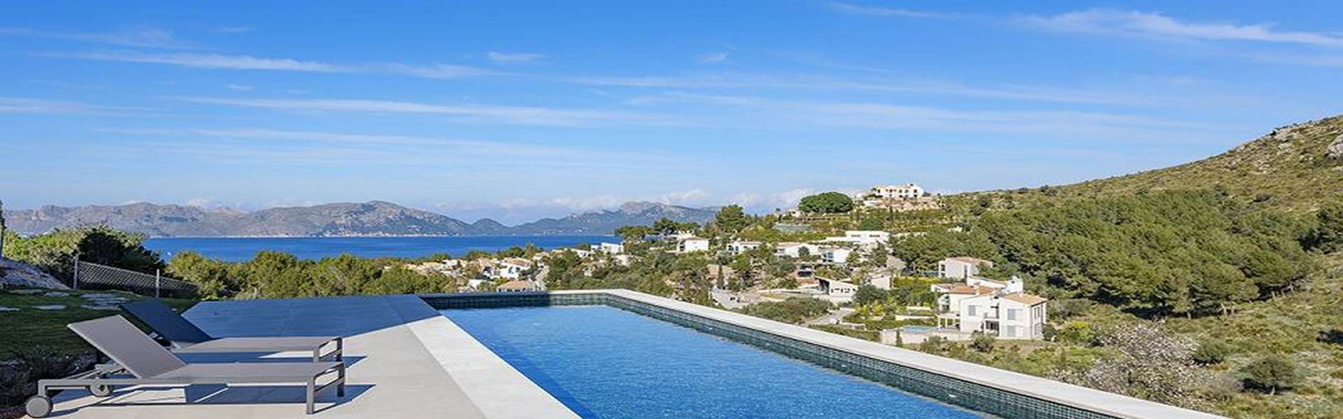 Futuristische Villa in erhöhter Lage von Bon Aire mit grandiosem Meerblick